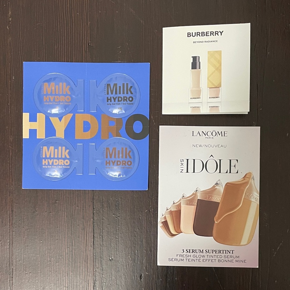 Burberry & Lancôme Sample Card Set with Milk Hydro Promo - Blue, Beige, Gold